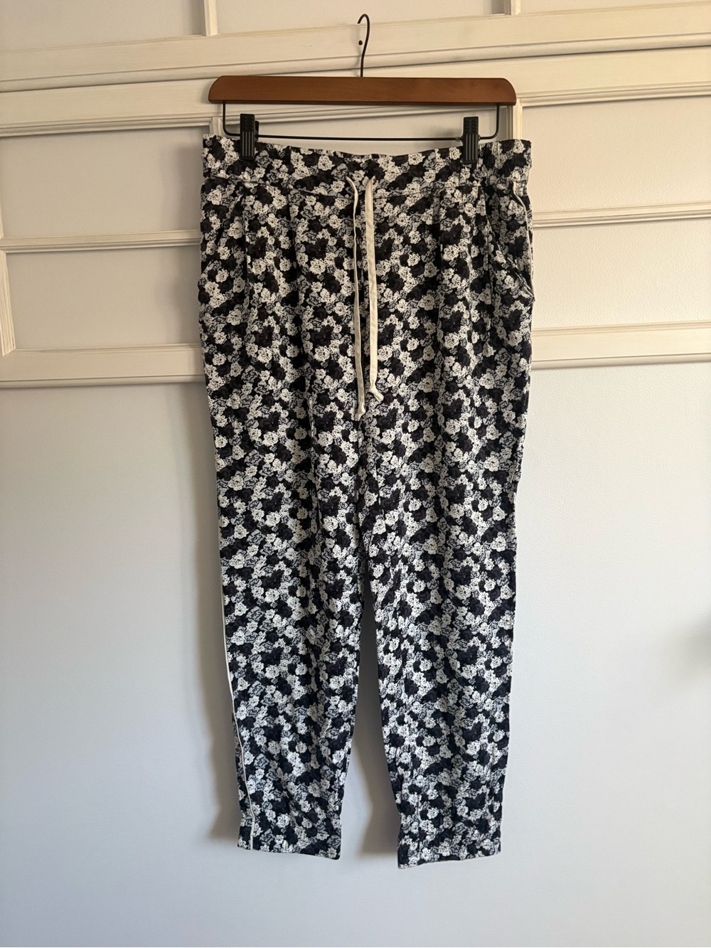 Talula Blue & White Floral Drawstring Joggers